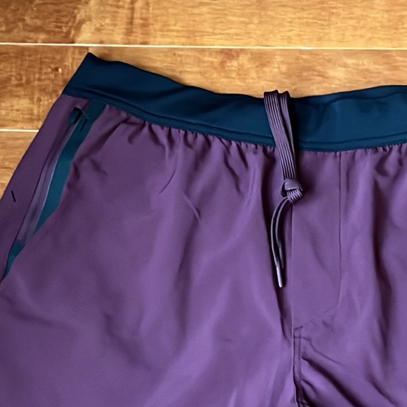 NWOT Ten Thousand Maroon Interval Short (No Liner) 7" Size Small - Picture 5 of 7